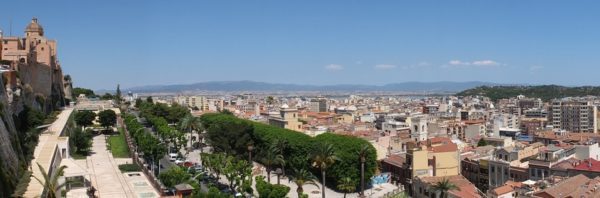 cagliari-417019_960_720-600×198